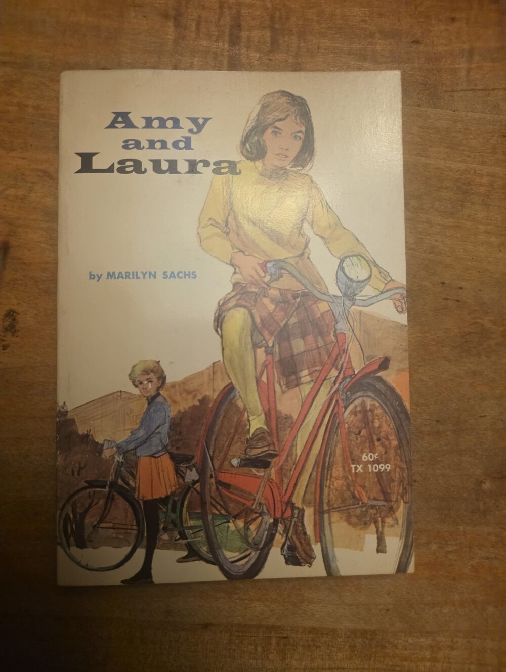 1968 Amy and Laura by Marilyn Sachs 1st Printing Scholastic Softcover